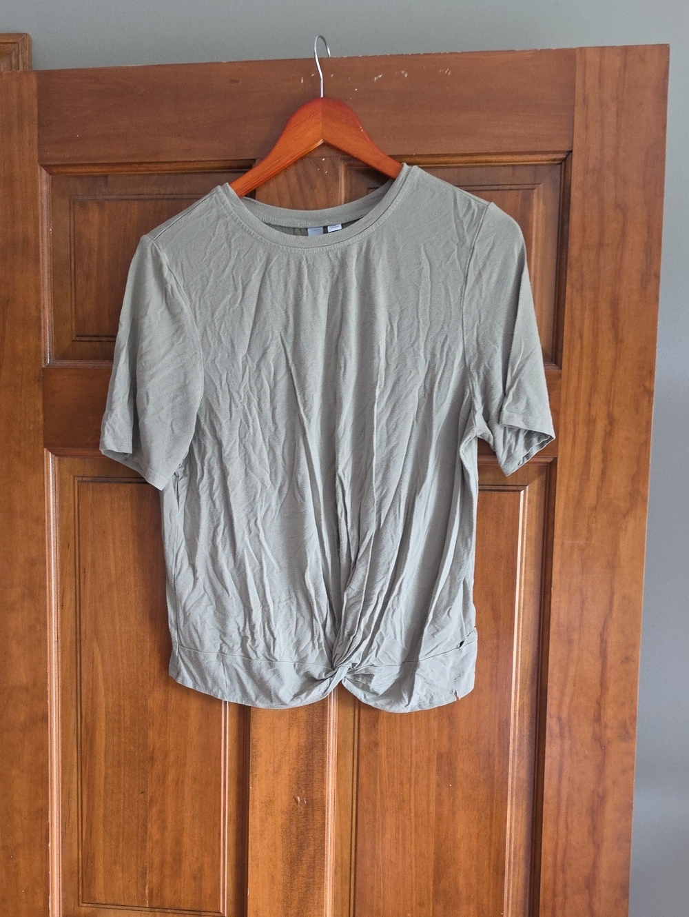 Short Sleeve Knot Hem Tee - Olive Green